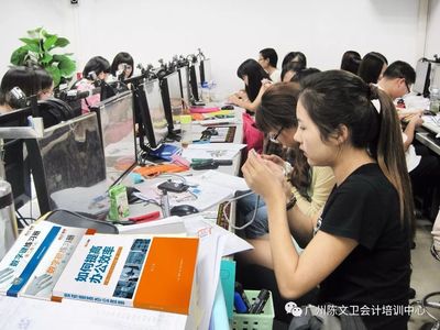 不甘工廠(chǎng)流水線(xiàn)工作？學(xué)辦公軟件讓你改變命運(yùn)！